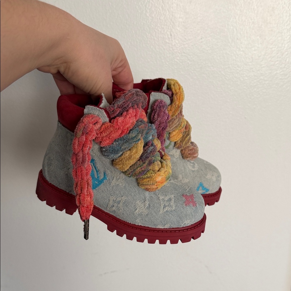 Timberland Kids Gray Suede Boots with Red Sole and Multicolor Braided Laces